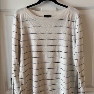 Chic Ivory and Navy Striped Crew Neck Sweater